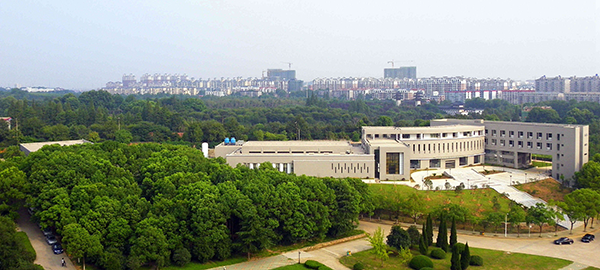 华中科技大学国家脉冲强磁场科学中心
